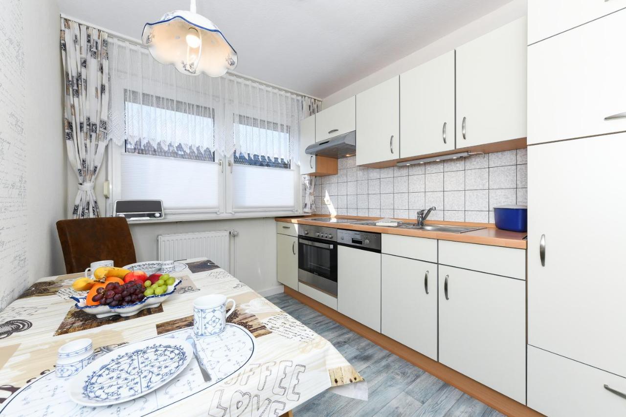 Ferienwohnung Im Haus Weinstock Esens Luaran gambar