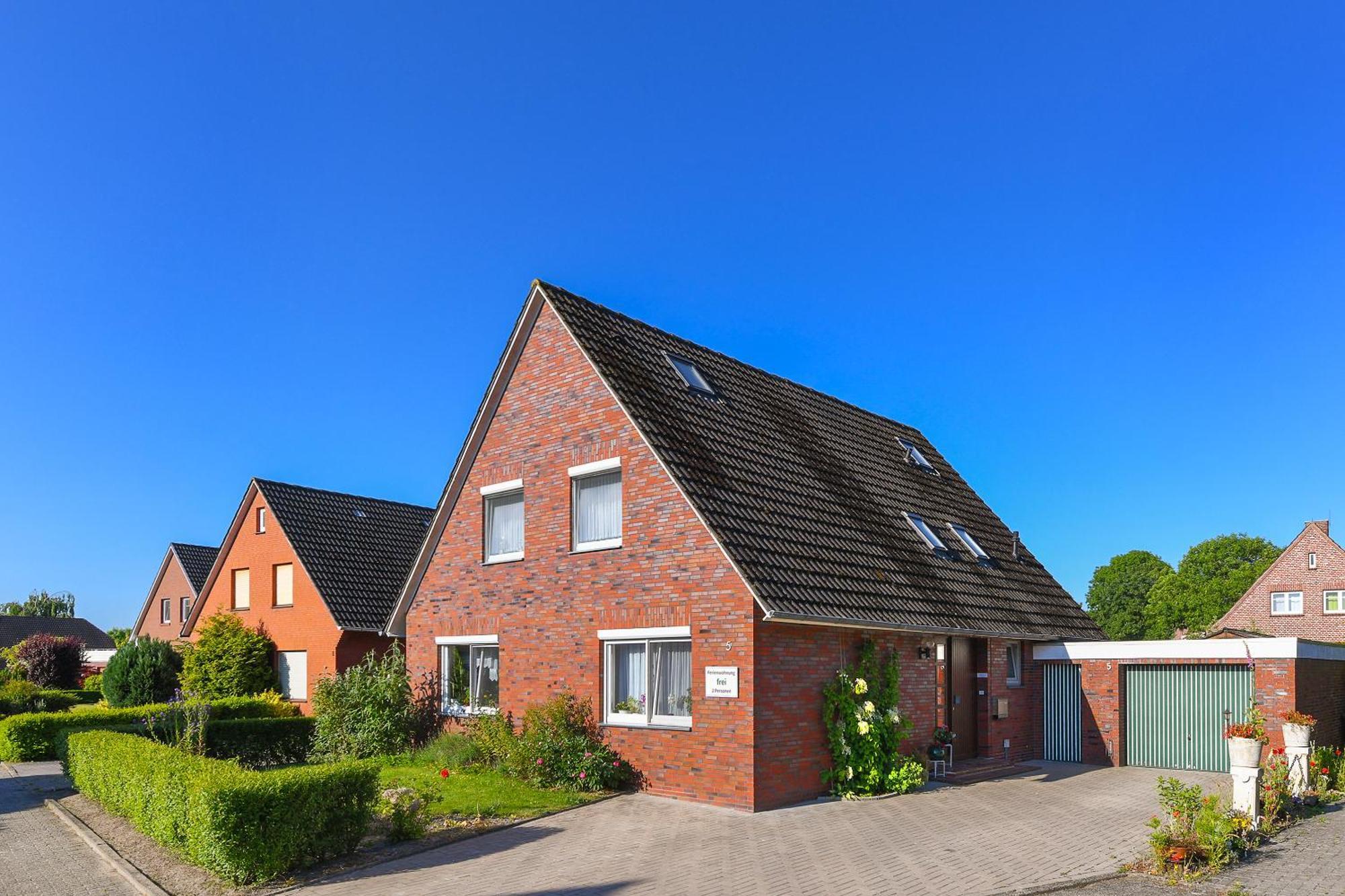 Ferienwohnung Im Haus Weinstock Esens Luaran gambar